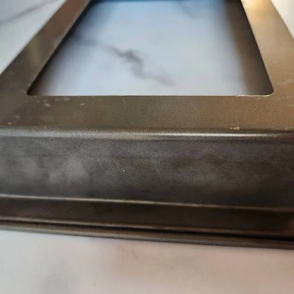 Bakeware metal tin aluminum cover dark gray open center anti burn edge crust